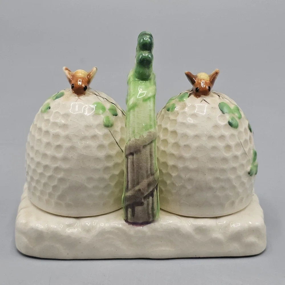 Vintage Bee Hives Honeycomb Salt & Pepper Shaker Set Made In Japan Cottagecore